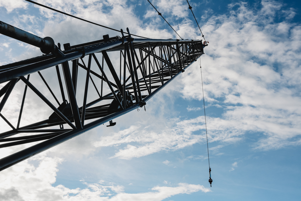 Featured image for the blog post - Five Site Supervisor Responsibilities When Working with Cranes